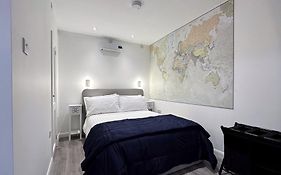 Kensington Studio Hosted By Airoperate Near Notting Hill - 1 Double Bed , 1 Sofa Bed, Ground Floor Apartment Via Private Entrance